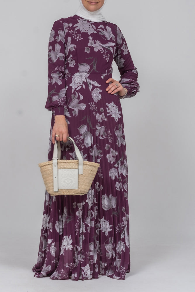 Everyday casual DESIGN high neck pleated maxi dress in ditsy floral print in purple