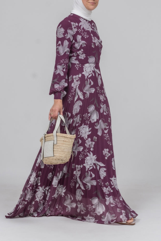 Everyday casual DESIGN high neck pleated maxi dress in ditsy floral print in purple