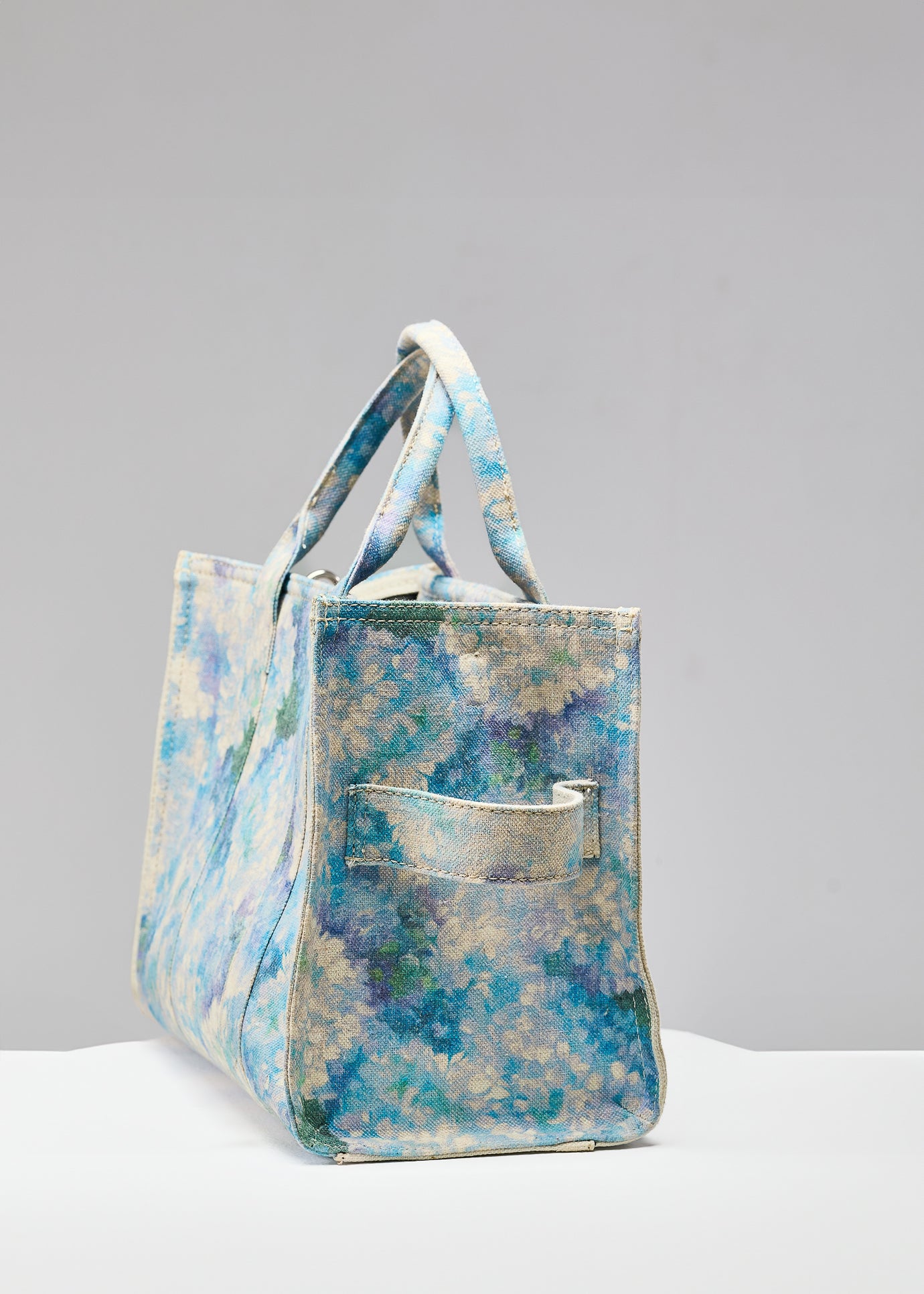 Blossom Blue Floral Medium Tote Back View