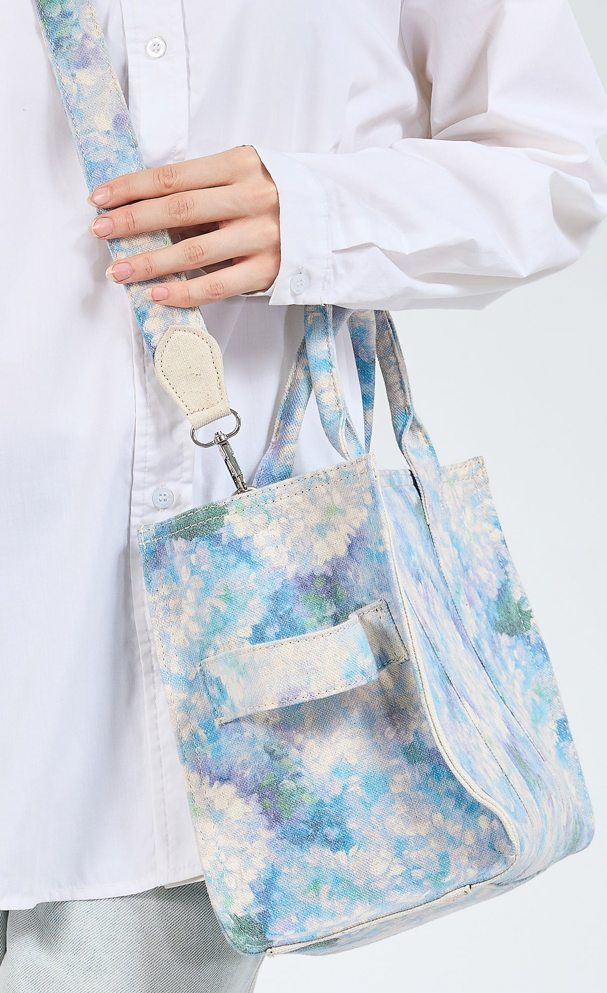 Blossom Blue Floral Medium Tote Top View