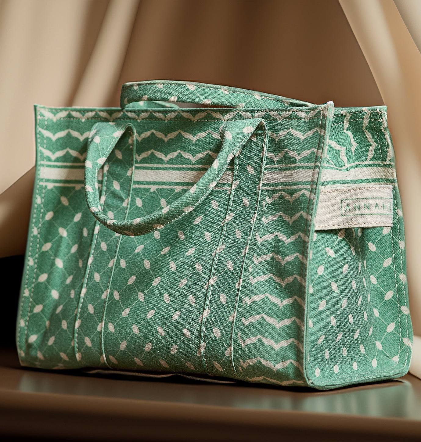 Interior view of Emerald Green Keffiyeh Pattern Medium Tote showing pockets