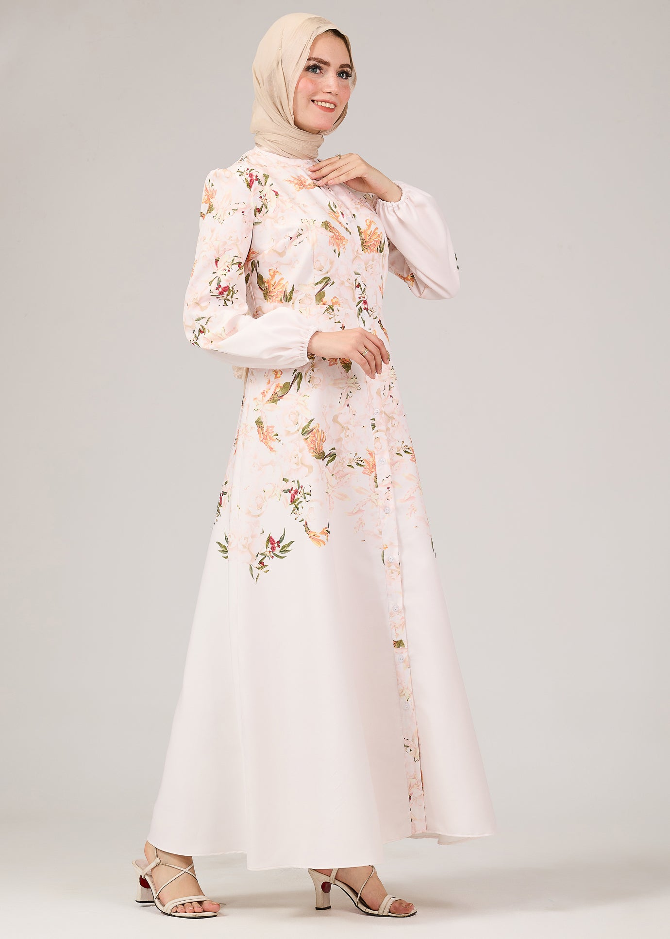 Floral Button-Front Maxi Dress - Puff Sleeves Close-up