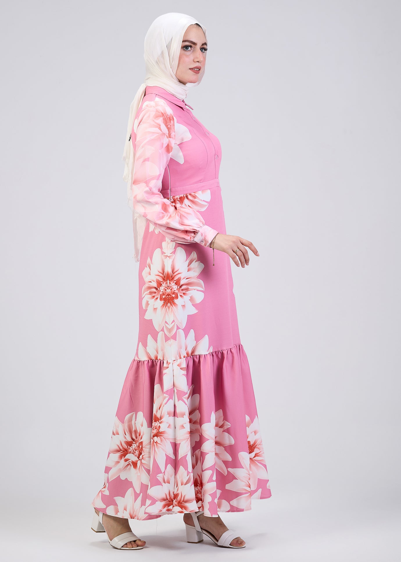 Collar detail of Pink Floral Maxi Dress