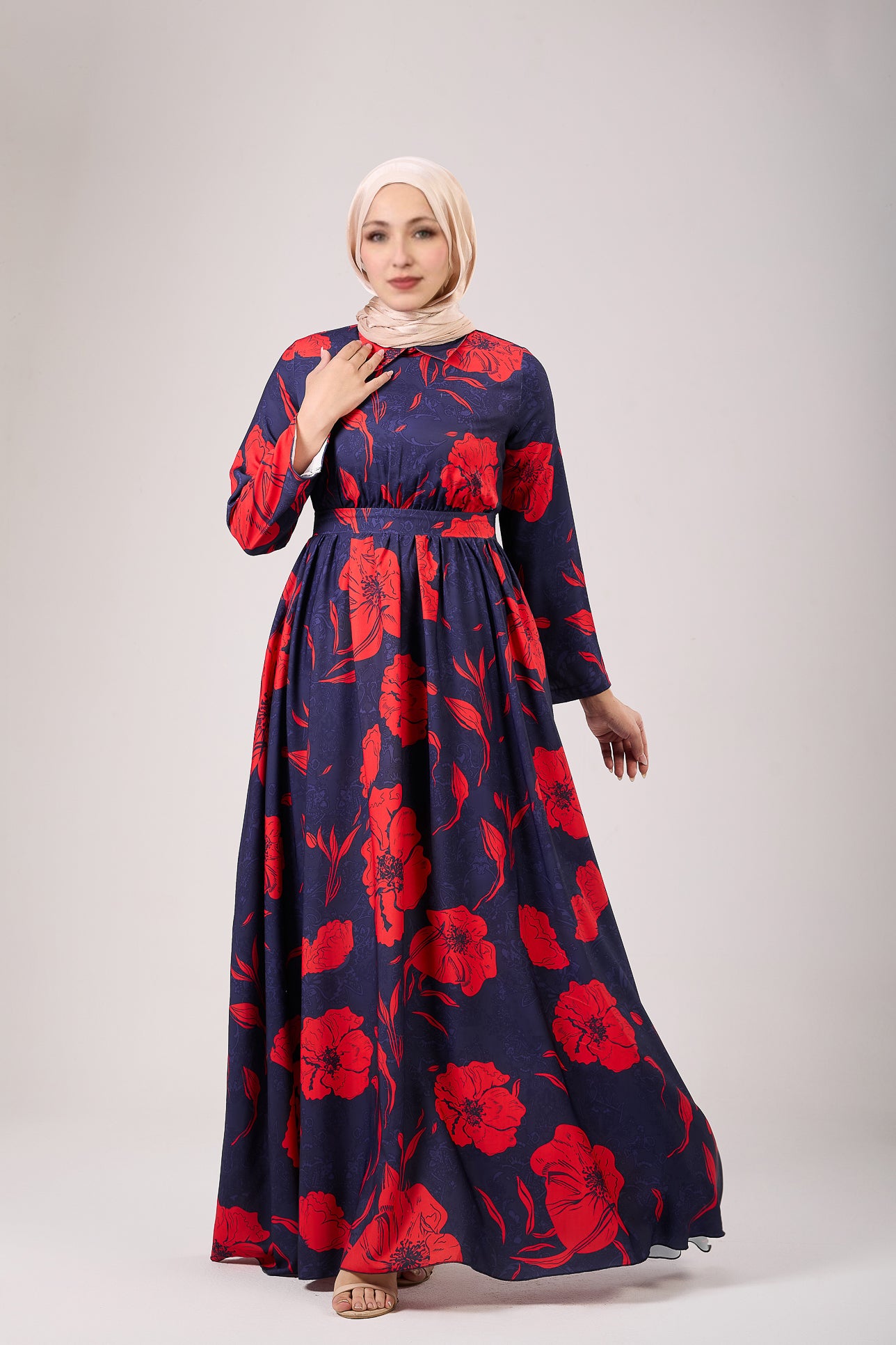 Detailing of the long sleeves on the floral modesty dress