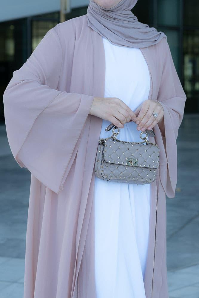 https://www.annahariri.com/cdn/shop/products/canddy-layered-chiffon-abaya-in-blush-pink-with-matching-scarf-and-belt-lr414001-3-25621474902192.jpg?v=1704416816