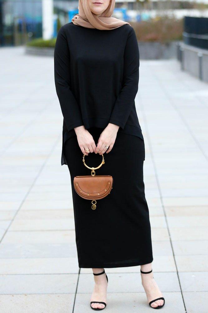 Model wearing Classic Modest Set with black pencil skirt and tunic