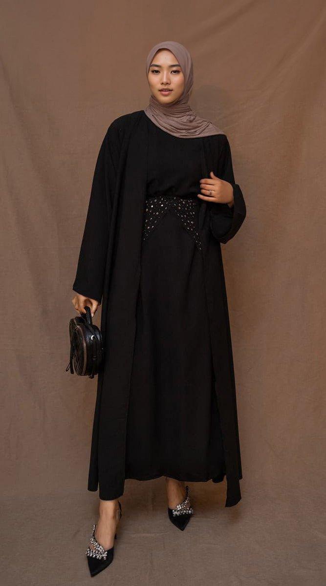 Stylish look of Frasiah 3-Piece Black Abaya